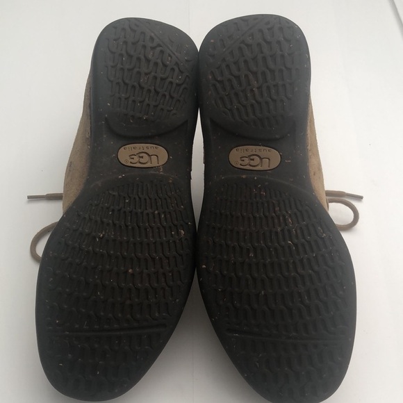 Ugg Australia ankle boots leather upper and rubber soles in khaki camel color - Picture 6 of 11